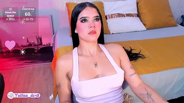 Luxury Woman online show from 02/12/26, 11:33