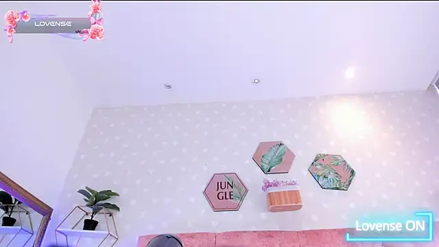 Elise-Leyton online show from 03/19/25, 04:24