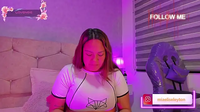 Elise-Leyton online show from 09/26/25, 03:38