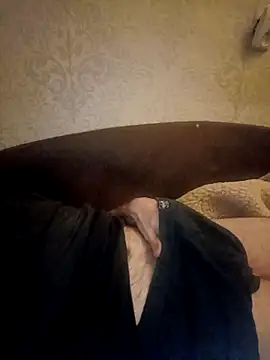 Snapshot of Lukas2204 chatting on 10/27/25, 09:52 Lukas2204 online show from 10/27/25, 09:52