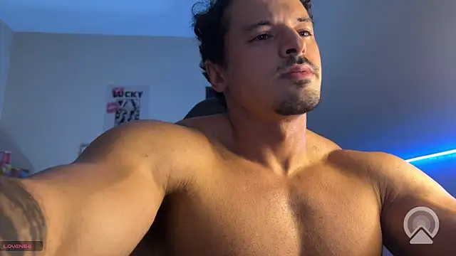 Snapshot of Lucasfit24 chatting on 05/07/26, 12:49 Lucasfit24 online show from 05/07/26, 12:49