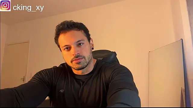 Snapshot of Lucasfit24 chatting on 06/27/26, 01:21 Lucasfit24 online show from 06/27/26, 01:21