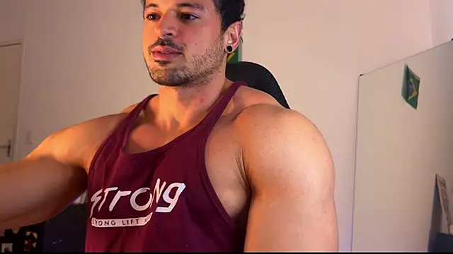 Snapshot of Lucasfit24 chatting on 07/23/26, 02:59 Lucasfit24 online show from 07/23/26, 02:59