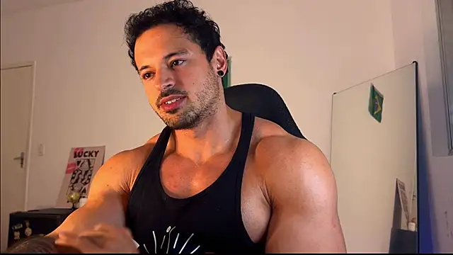 Snapshot of Lucasfit24 chatting on 07/25/26, 02:42 Lucasfit24 online show from 07/25/26, 02:42