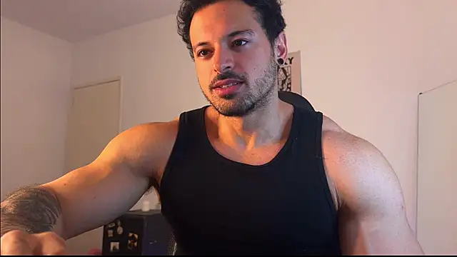 Snapshot of Lucasfit24 chatting on 07/29/26, 03:32 Lucasfit24 online show from 07/29/26, 03:32