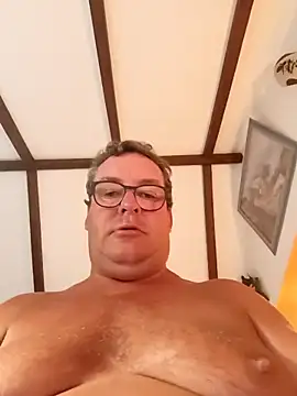 Snapshot of MountJohnXL chatting on 02/22/25, 02:39 MountJohnXL online show from 02/22/25, 02:39