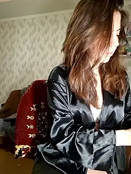 Snapshot of Melenka chatting on 03/07/26, 10:51 Melenka online show from 03/07/26, 10:51