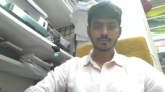 cute modell online show from 01/17/25, 12:21