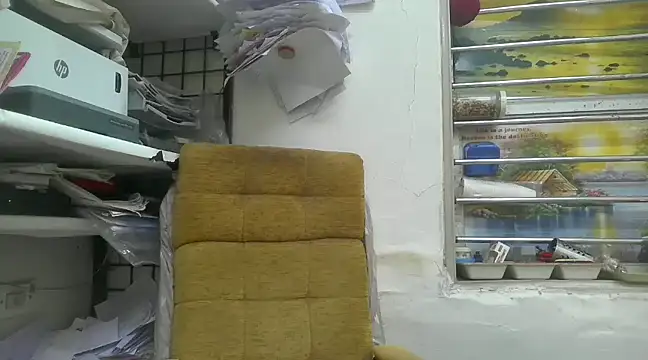 cute modell online show from 02/19/25, 06:33