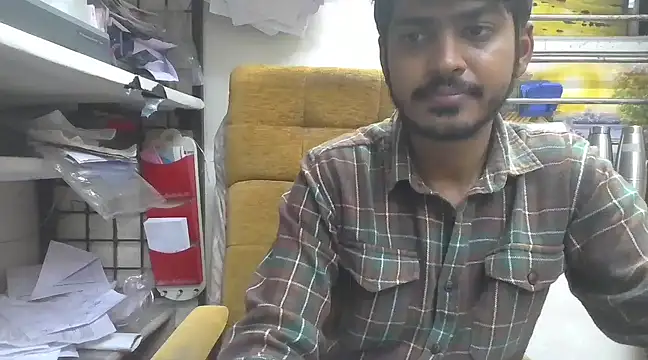 cute modell online show from 02/24/25, 12:59