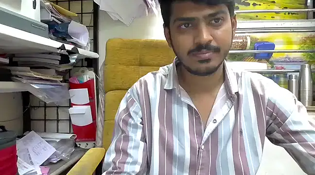 Snapshot of cute_modell chatting on 03/20/25, 12:53 cute modell online show from 03/20/25, 12:53