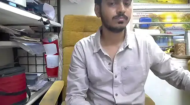 cute modell online show from 03/22/25, 12:04