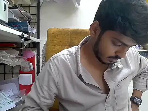 cute modell online show from 11/06/25, 12:06