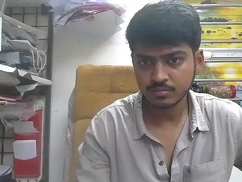 Snapshot of cute_modell chatting on 05/18/26, 01:17 cute modell online show from 05/18/26, 01:17
