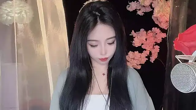 Snapshot of ying-love520 chatting on 02/07/25, 02:26 ying-love520 online show from 02/07/25, 02:26