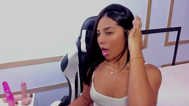 CharlotteGraay online show from 02/25/25, 10:39