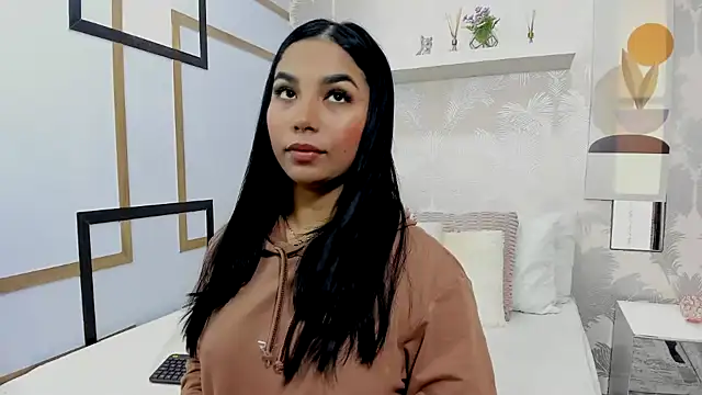 CharlotteGraay online show from 10/08/25, 07:44