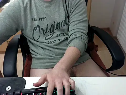 Snapshot of dirtykinkyslut chatting on 01/10/25, 06:49 dirtykinkyslut online show from 01/10/25, 06:49