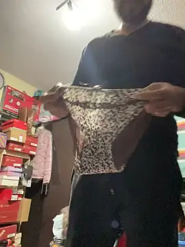 leonardohot1987 online show from 01/14/25, 04:47