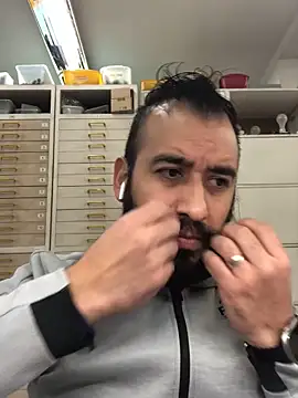 leonardohot1987 online show from 01/30/25, 05:39