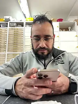 leonardohot1987 online show from 02/22/25, 06:06