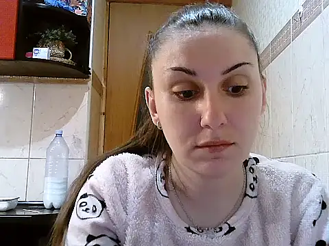 Yuliia30 online show from 04/15/26, 07:58