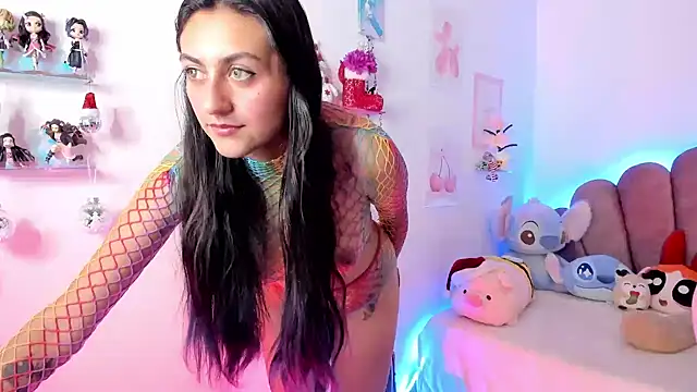 Snapshot of sweetfoxy_17 chatting on 12/18/25, 04:29 sweetfoxy 17 online show from 12/18/25, 04:29