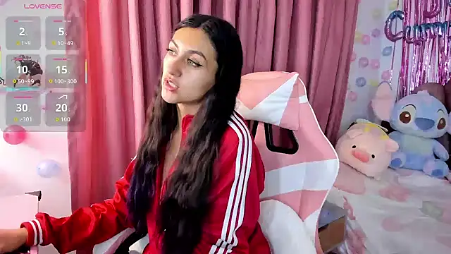 Snapshot of sweetfoxy_17 chatting on 02/19/26, 04:41 sweetfoxy 17 online show from 02/19/26, 04:41