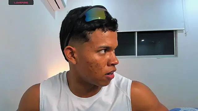 Snapshot of maxsteel177 chatting on 03/14/25, 12:10 maxsteel177 online show from 03/14/25, 12:10