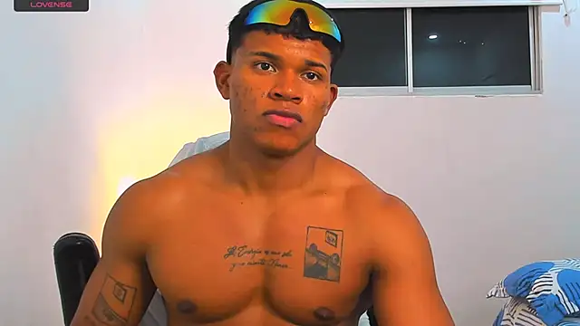 Snapshot of maxsteel177 chatting on 03/14/25, 03:15 maxsteel177 online show from 03/14/25, 03:15