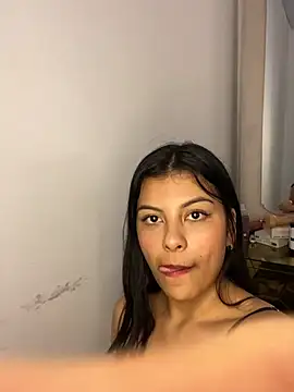 Salmaportman69 online show from 03/15/25, 04:13