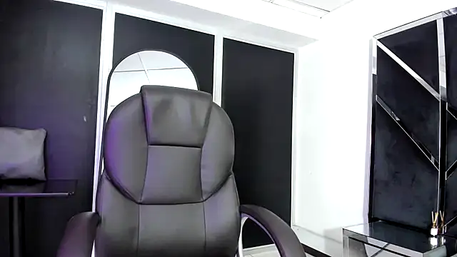 Salmaportman69 online show from 09/26/25, 03:54