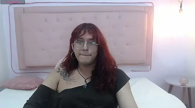 Snapshot of kathepickmanx chatting on 02/08/25, 02:36 kathepickmanx online show from 02/08/25, 02:36