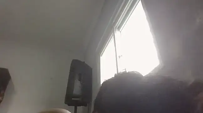 Snapshot of it0z_klk chatting on 02/05/25, 10:12 it0z klk online show from 02/05/25, 10:12