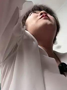 Hey-Cute online show from 04/27/26, 12:08