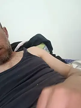 Snapshot of hmtrechaudd chatting on 04/15/26, 11:38 hmtrechaudd online show from 04/15/26, 11:38