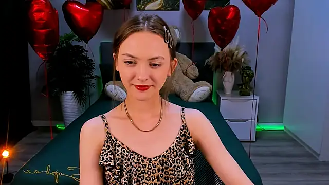 Snapshot of JesssWalker chatting on 03/08/25, 06:16 JesssWalker online show from 03/08/25, 06:16