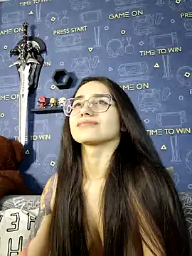 Snapshot of LittleX_Angel chatting on 02/11/25, 12:37 LittleX Angel online show from 02/11/25, 12:37