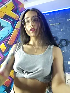 Snapshot of LittleX_Angel chatting on 03/13/25, 06:48 LittleX Angel online show from 03/13/25, 06:48