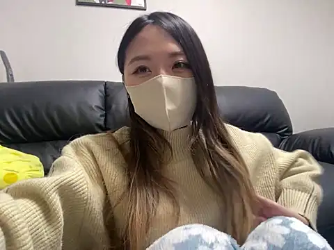 Snapshot of yazawa_oO chatting on 02/06/25, 01:21 yazawa oO online show from 02/06/25, 01:21