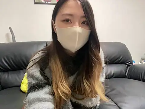 Snapshot of yazawa_oO chatting on 03/03/25, 06:15 yazawa oO online show from 03/03/25, 06:15