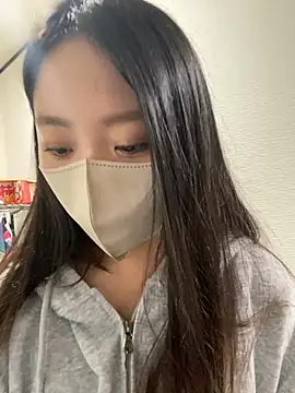 Snapshot of yazawa_oO chatting on 10/06/25, 08:06 yazawa oO online show from 10/06/25, 08:06