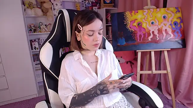 Snapshot of Catharsisi chatting on 02/03/25, 05:14 Catharsisi online show from 02/03/25, 05:14