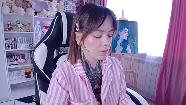 Snapshot of Catharsisi chatting on 03/10/25, 01:21 Catharsisi online show from 03/10/25, 01:21