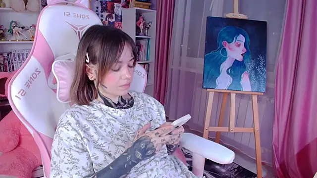 Snapshot of Catharsisi chatting on 03/13/25, 05:28 Catharsisi online show from 03/13/25, 05:28