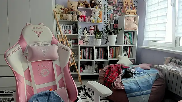 Snapshot of Catharsisi chatting on 03/14/26, 01:27 Catharsisi online show from 03/14/26, 01:27