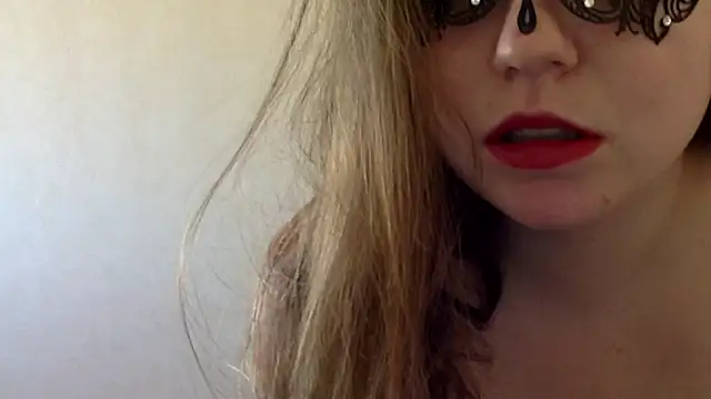 Snapshot of Lacoquinedu636 chatting on 01/11/25, 01:11 Lacoquinedu636 online show from 01/11/25, 01:11