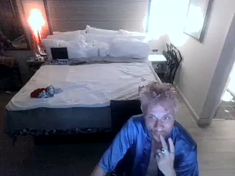 Snapshot of AQuickPhyx chatting on 02/02/25, 11:19 AQuickPhyx online show from 02/02/25, 11:19