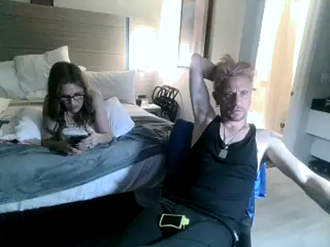 Snapshot of AQuickPhyx chatting on 02/05/25, 12:53 AQuickPhyx online show from 02/05/25, 12:53