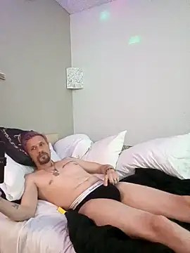 Snapshot of AQuickPhyx chatting on 03/05/25, 06:12 AQuickPhyx online show from 03/05/25, 06:12